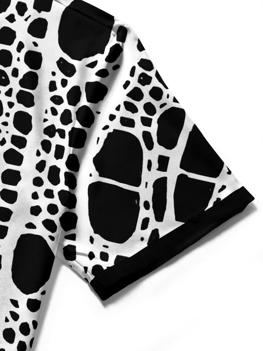 men's printed shirt close-up short sleeve