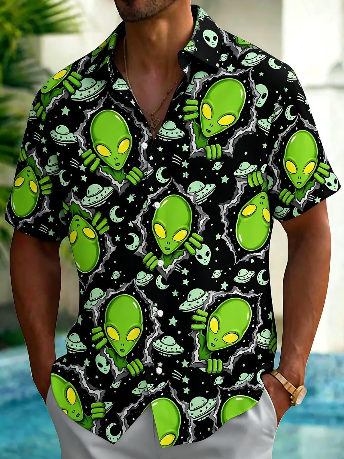 Alien Print Men's Pocket Short Sleeve Shirts