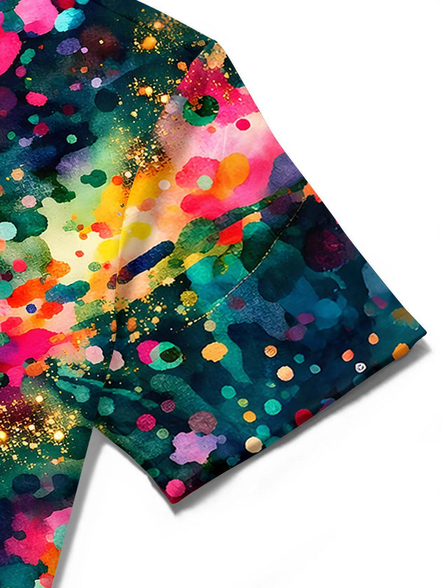 men's Hawaiian shirt close-up short sleeve