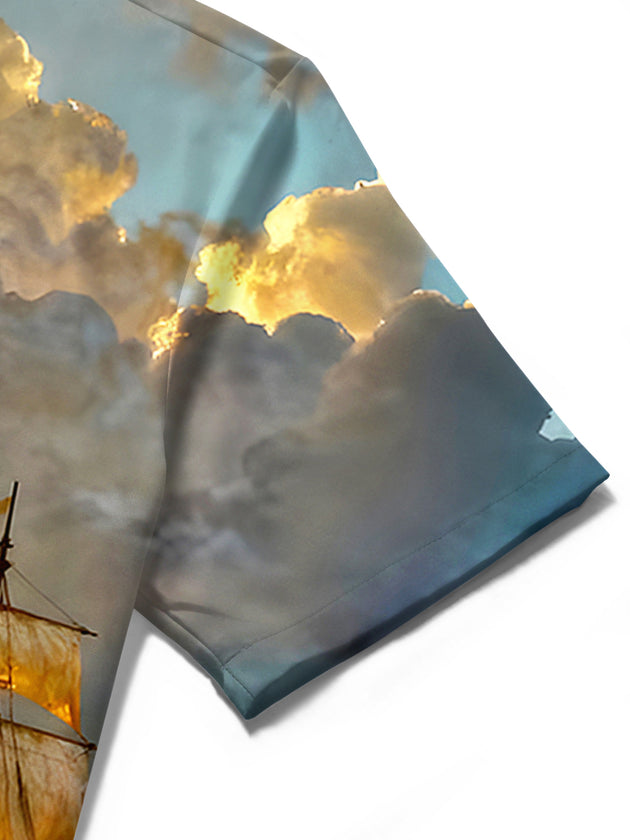 men's Hawaiian shirt close-up short sleeve