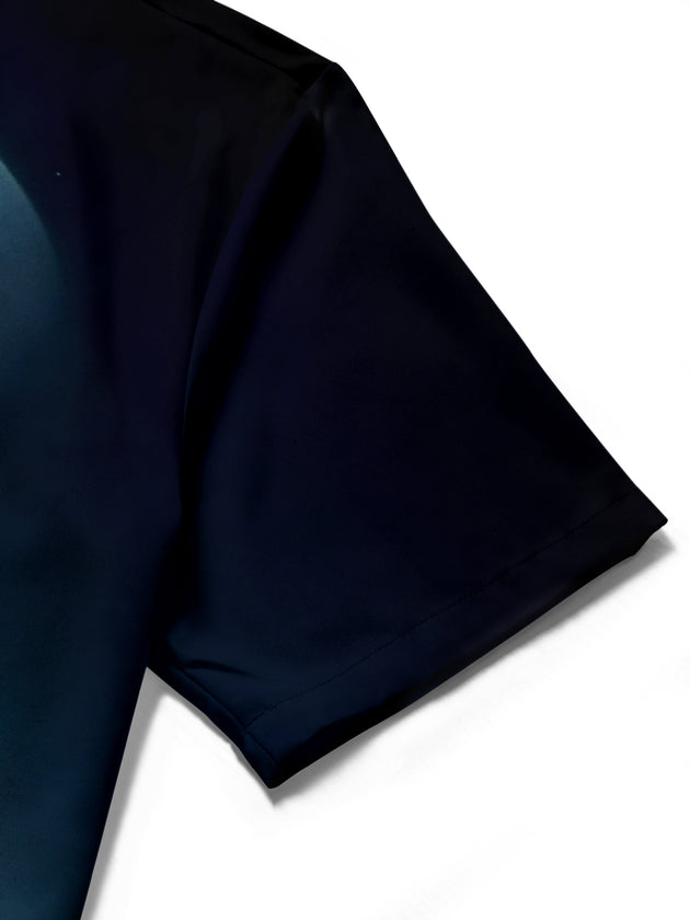 men's printed shirt close-up short sleeve