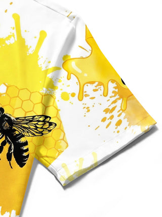 Men's bee print pocket short sleeve shirt fabric detail close-up