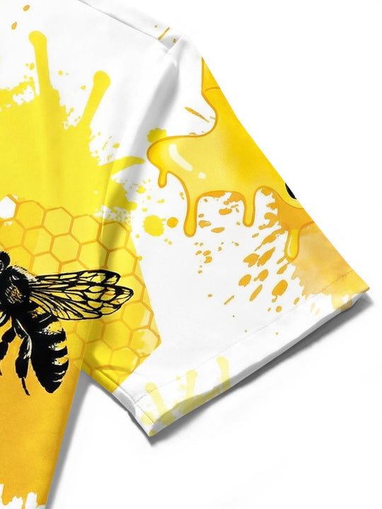 Men's bee print pocket short sleeve shirt fabric detail close-up