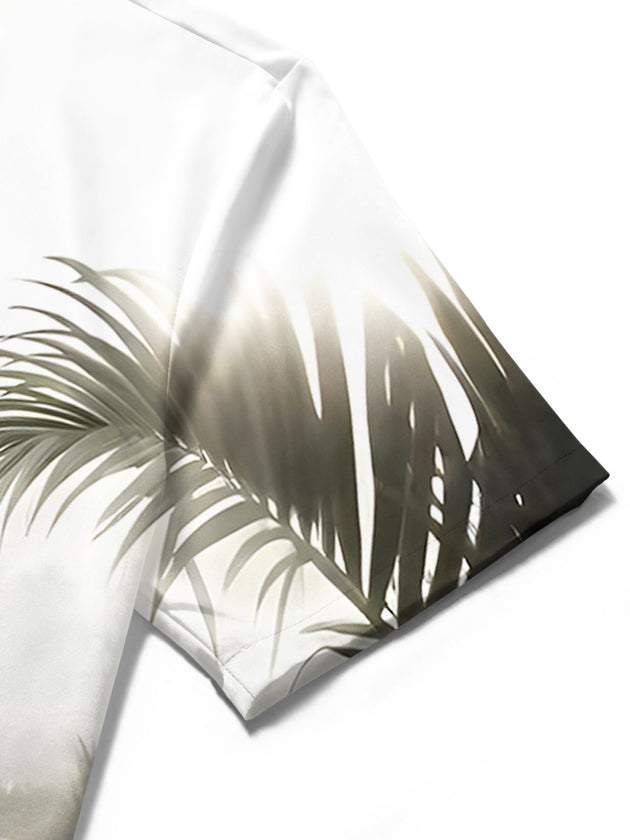 men's Hawaiian shirt close-up short sleeve