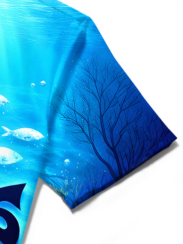 men's Hawaiian shirt close-up short sleeve