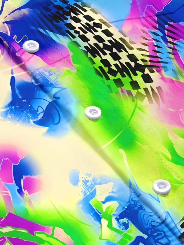 men's Hawaiian shirt close-up short sleeve