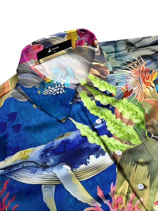men's short sleeve shirt side view