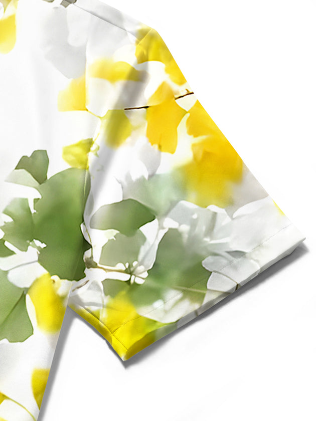 men's Hawaiian shirt close-up short sleeve