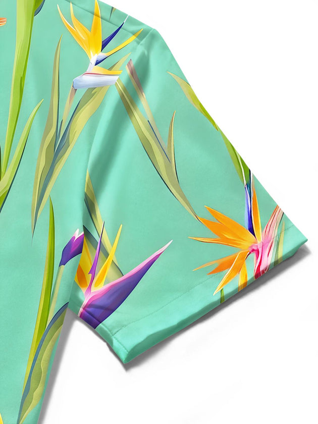 men's Hawaiian shirt close-up short sleeve