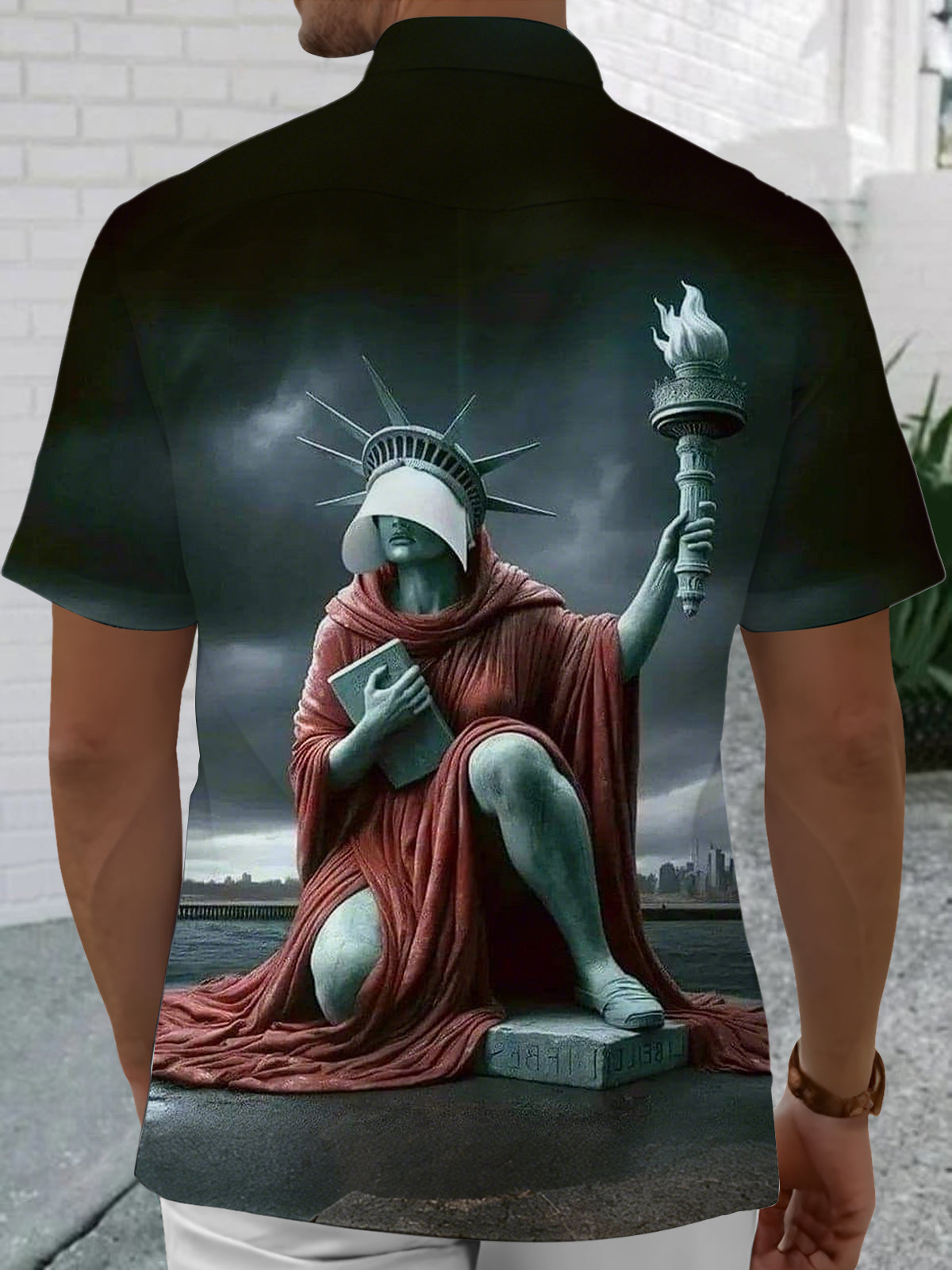 The Statue of Liberty Print Men's Pocket Short Sleeve Shirts