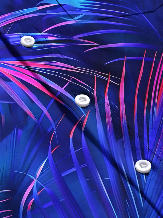 men's printed shirt close-up short sleeve